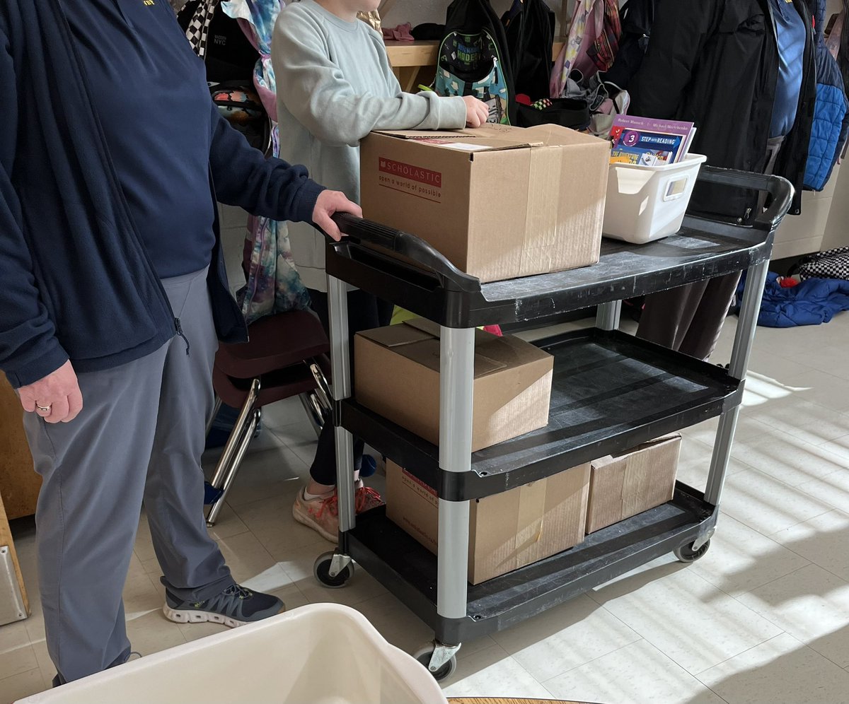 Heartfelt thanks go out to the Kiwanis Club of Rodney for their recent ‘gift of reading’. Thanks to their generosity, our students from JK through to grade 4 have a new book all their own - and their classroom libraries were replenished too! #gratitude #reading #kindness
