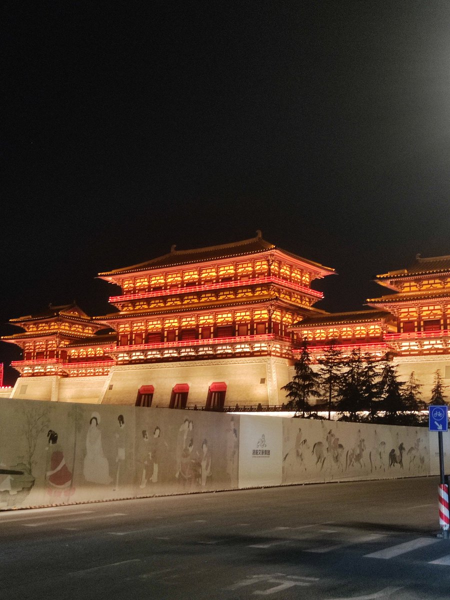 wer1661880's tweet photo. 笑看人间沉浮事  闲坐摇扇一壶茶 https://t.co/ExVlDY3flf