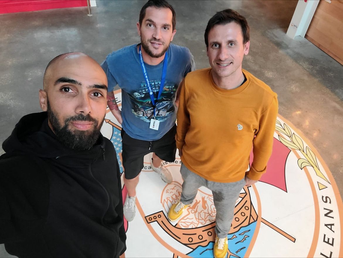 IRF_AEFE_ZAN's tweet photo. Formation établissement [#AEFE #ZAN 🇺🇸🇨🇦] 
Formalisation du #ParcoursDeFormation de l'élève en #EPS. Bravo aux collègues pour leur dynamisme et merci à @tiguida_mathieu et à son équipe pour son accueil.

⛹️‍♂️Formation animée par @Tiiiix 
🏫@LyceeFrancaisNO
📆9 et 10 novembre 2023 https://t.co/8yErfnt1MR
