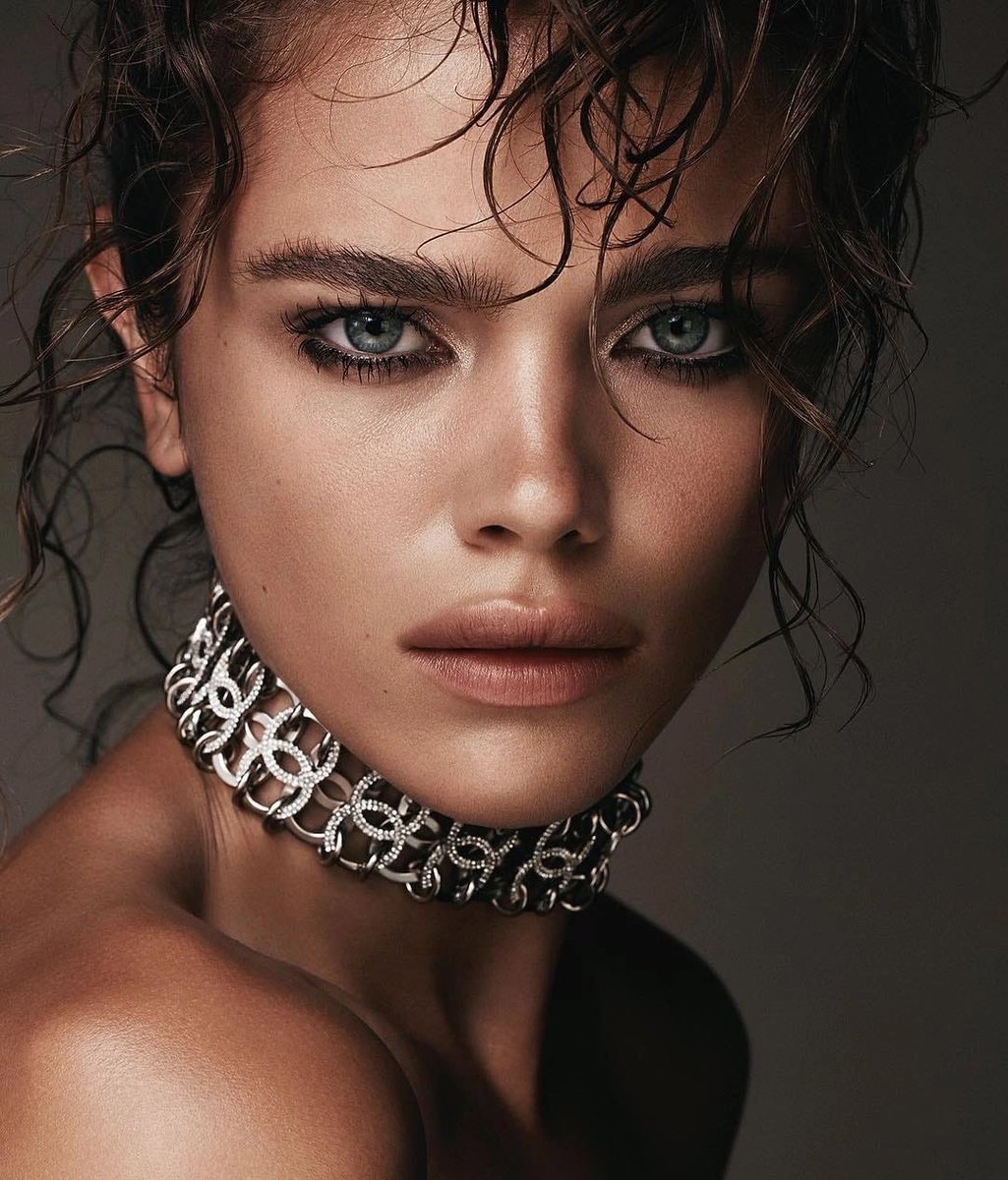 worlds_moda's tweet image. #beautyinspirationWM (1/1)

#HARPERSBAZAARAUSTRALIA,
May 2016.
By #StevenChee

#JenaGoldsack