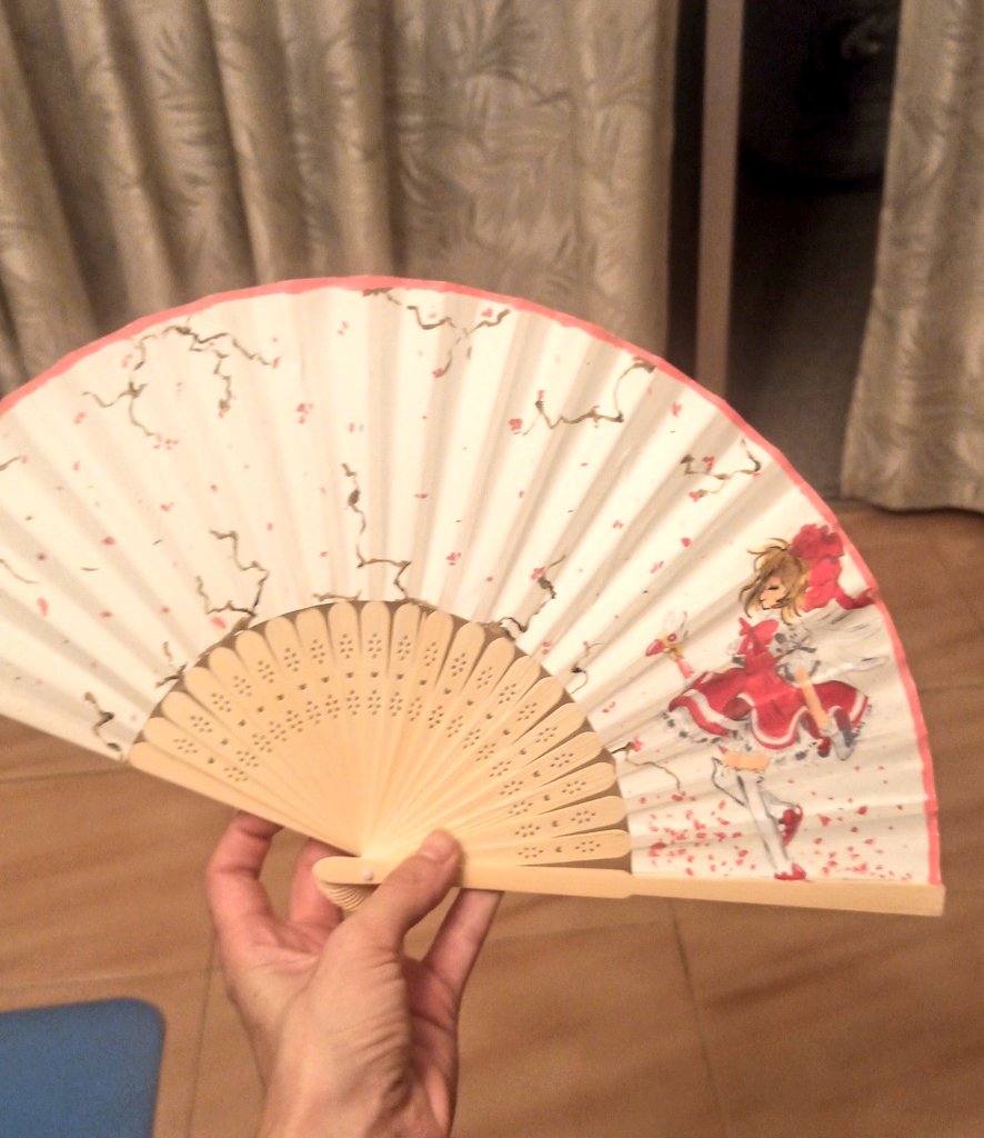 Handmade_fans's tweet photo. @sogolzmr https://t.co/Q6MH0HIMCZ
