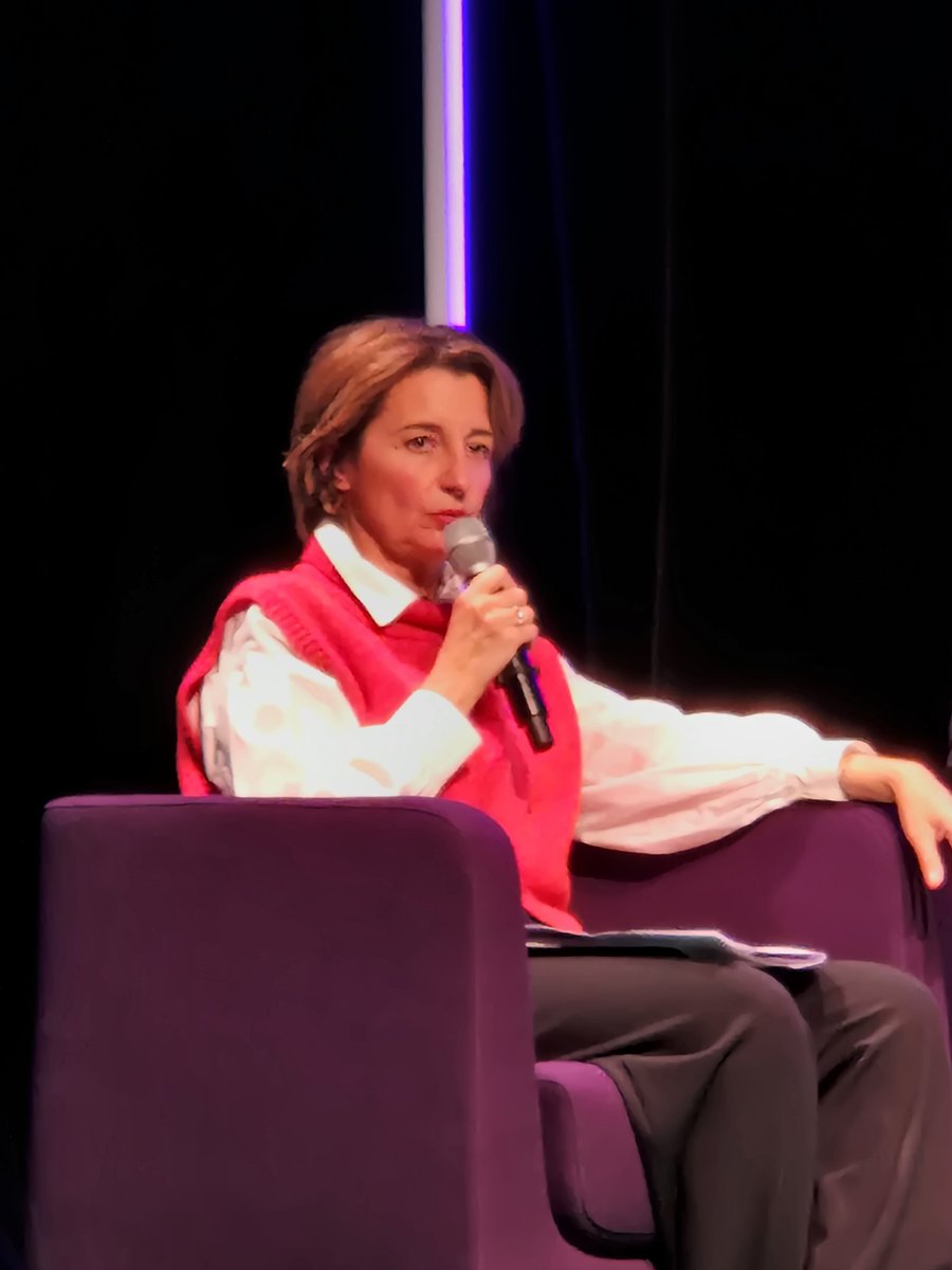 EditeursEduc's tweet photo. @EdtechFrance @educatechexpo @Edu_Num #EducatechExpo👩🏻‍🏫👨🏾‍🏫💻

@CeliaRosentraub salue le travail d'écoute, de confiance et de concertation qui a mené à la conception de la #StratégieNumérique. Elle permet une meilleure visibilité sur le long terme pour toute la diversité des acteurs du #NumériqueÉducatif. https://t.co/FKDuVLiM8T
