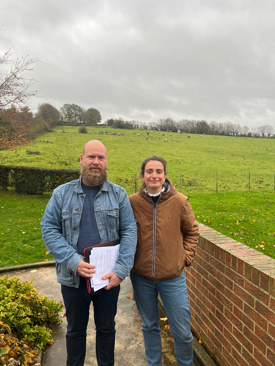 marinetondelier's tweet image. L'industriel #ROCKWOOL, leader mondial de l'isolation en laine de roche, souhaite s'implanter dans l'Aisne grâce au soutien de l'État.

Encore un projet industriel complètement anachronique soutenu par le gouvernement 🤒

Je vous explique 🧶