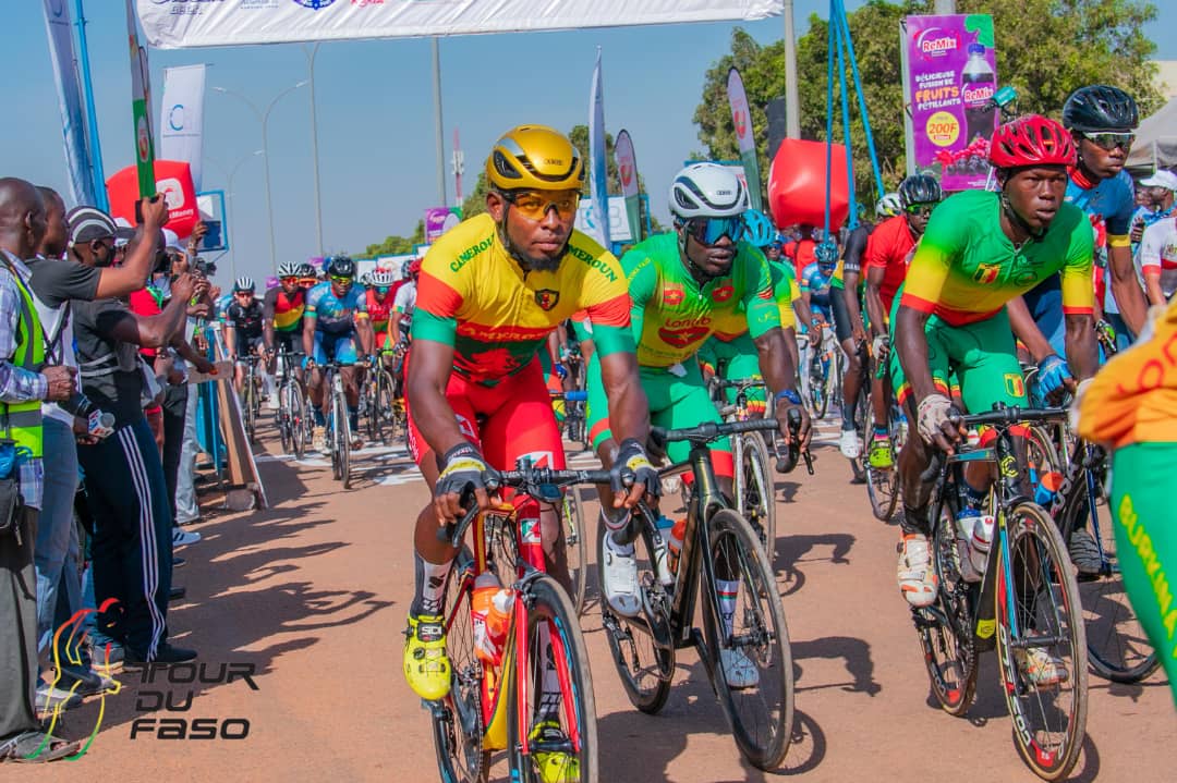 #TourduFaso2023
Le Camerounais Rodrigue Noumawe Kuere maillot rose de cette 34e édition. Un vrai battant.
Bravo 
#BurkinaFaso #Lwili