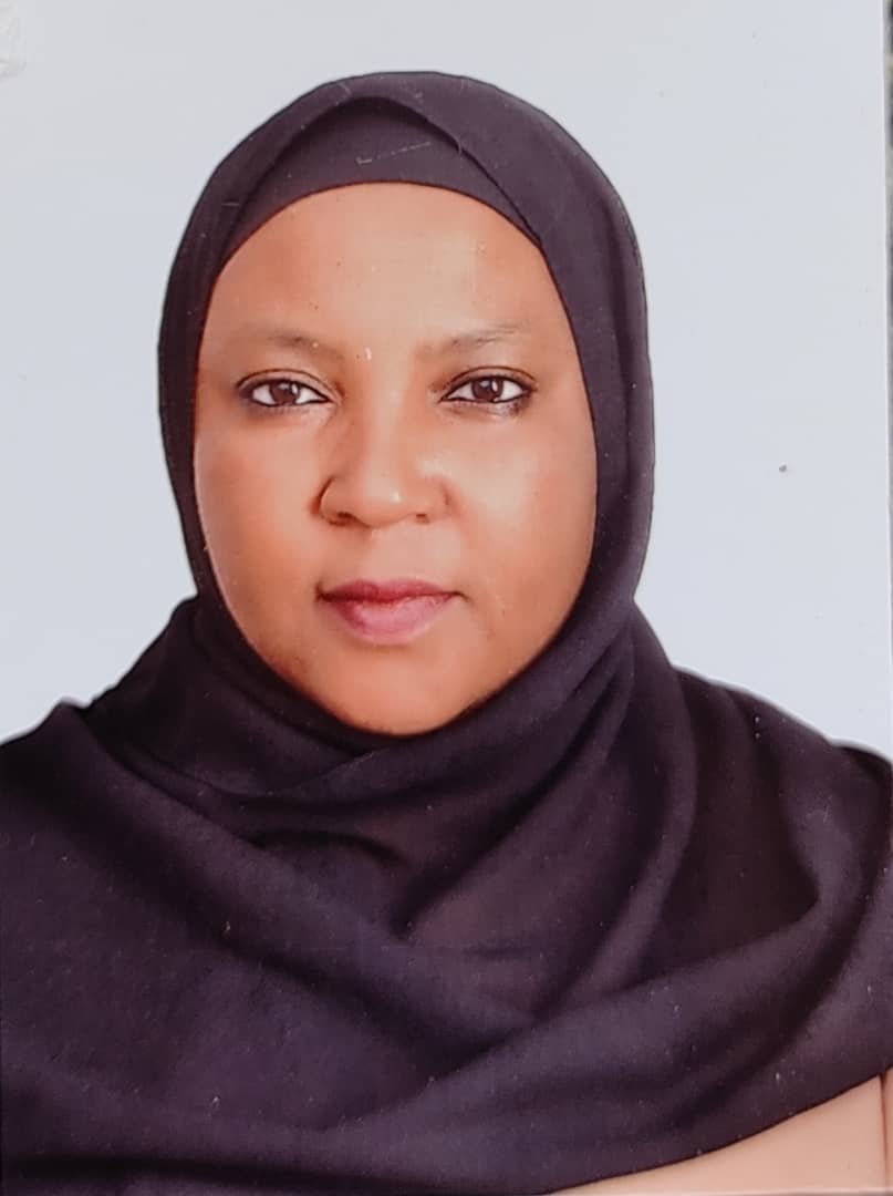 #WomanCrushWednesday 

Meet Dr @HauwaMohammedS7 a Sociolinguist and researcher in the field of Gender, Media and Peace Linguistics @ABUZaria,  future African Fellow @farleaf_UP
Her research focuses on the interface between texts and linguistic theories.
We celebrate 🥳🥂🥂 you.