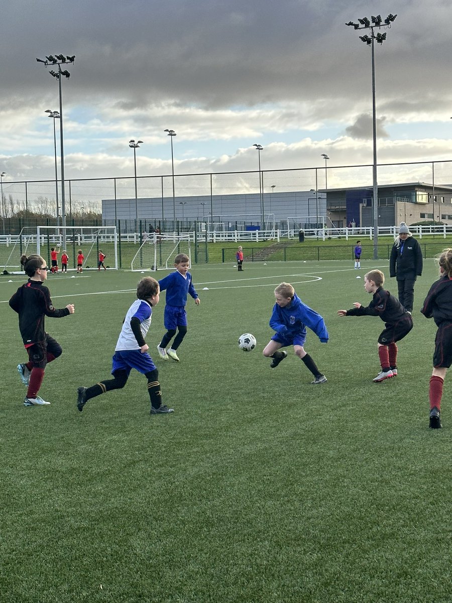 A great effort by some of
Our year 3s today at Finch Farm. The boys played really well and represented Whiston Wills brilliantly. <a href="/whistonwillis1/">Whiston Willis Primary Academy</a>  #WWPAPE