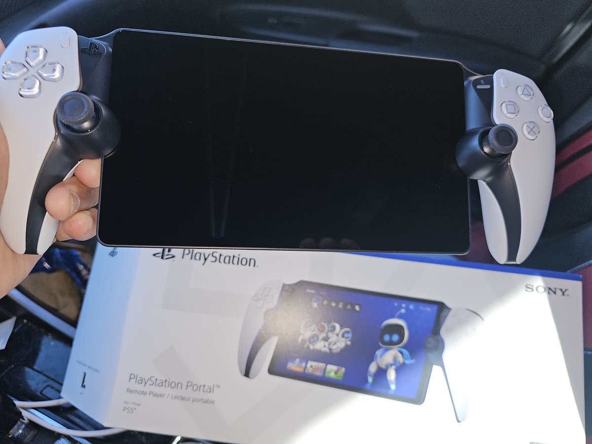 sxatc19's tweet photo. Wife had to get me this 😍@skumgaming https://t.co/bKkJYNd0rt