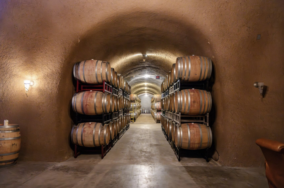 FourPointsNapa's tweet image. At our Napa Valley winery, aging is an art form. Our oak barrels curate the perfect environment for our wines to evolve and express their true potential. 

#FourPointsNapaValley #BeTheFirst #AlphaDeltaPi #ADPiAlumnae #ADPi
