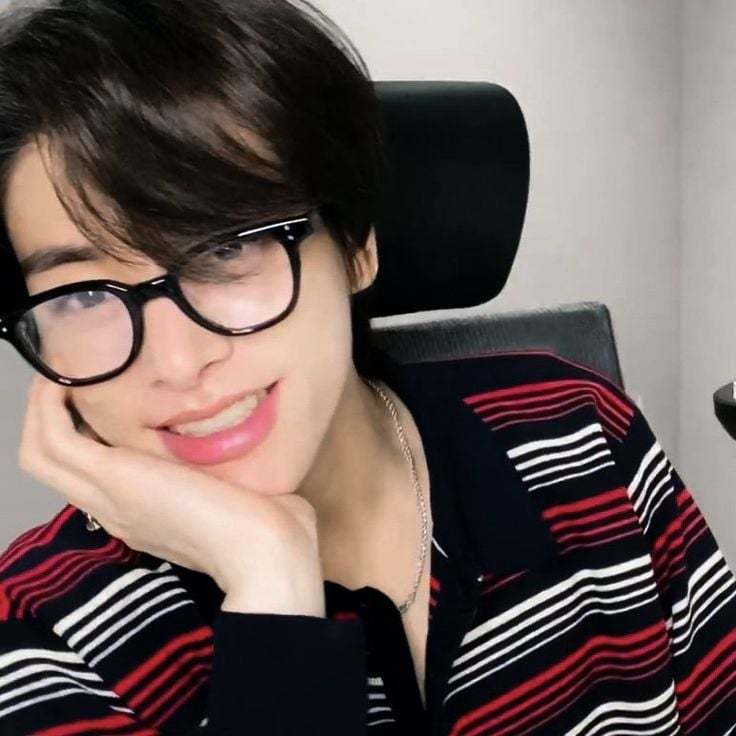 Hoonieloves's tweet photo. Happiest birthday my love🥳🎉🎂🎈❤
#HAPPY_JAKE_DAY
#11월의_따뜻한_선물_제이크
#행복한강아지_제이크_생일축하해
#제이크 #JAKE #ジェイク  
#엔하이픈 #ENHYPEN #エンハイプン #11월의_따뜻한_선물_제이크 https://t.co/bxtblAEGJG