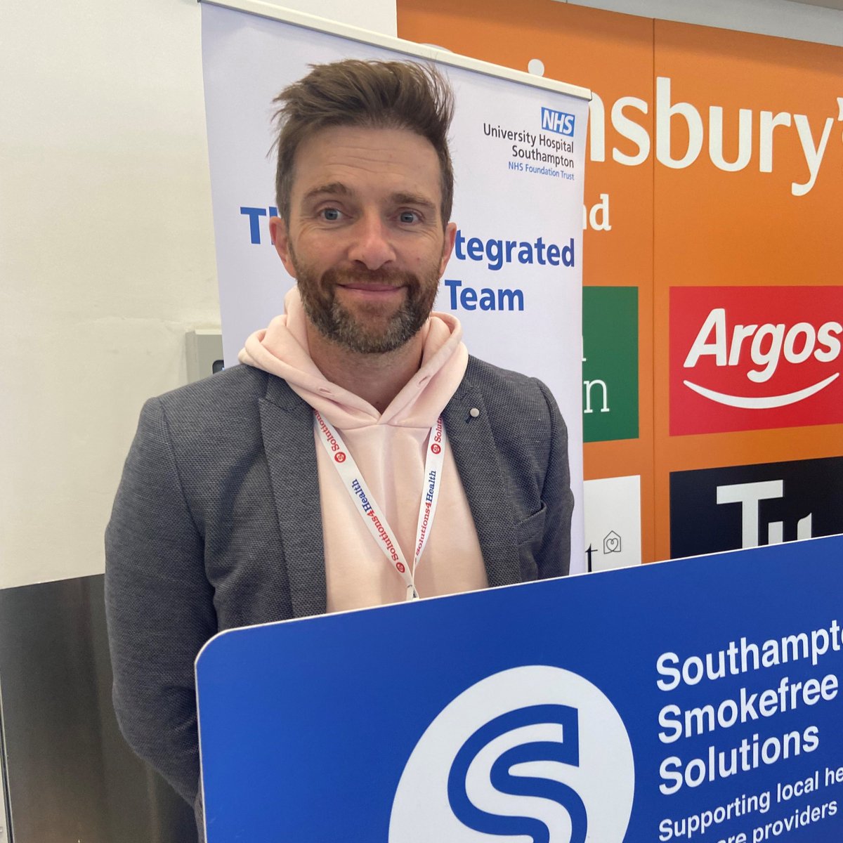 Pulmonary teams hosted COPD events today at 6 sites across Hampshire to talk about lung health with live demos and interactive sessions 🫁

#WorldCOPDDay #WorldCOPDDayBatonPass #COPD #lungheath <a href="/SolentNHSTrust/">Solent NHS Trust</a> <a href="/HHFTnhs/">Hampshire Hospitals</a> <a href="/HIOW_ICS/">NHS Hampshire and Isle of Wight</a> <a href="/s_smokefree/">Smokefree Solutions Southampton</a>