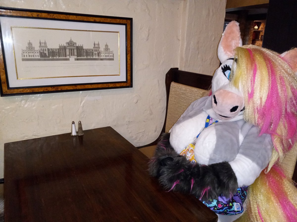 Spotty2Hotty87's tweet image. Looks like this Mare is waiting for me to join her on a Dinner Date! ^///^ 
📸 me during our time at #indyfurcon23! 
🐴 @AshieraPony! 
#ifc23 #ifc2023 #indyfurcon2023 #indyfurcon