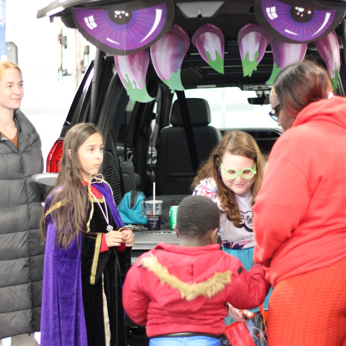 Subaru_Gallatin's tweet photo. We wanted to share some of the happy faces from our Trunk or Treat event we had on Halloween! 🎃Thank you to everyone who came out and made it special! 👻

#Gallatin #TN #GallatinTN #Subaru #SubaruDealership #SubaruCrosstrek #SubaruOutback #SubaruForester #SubaruImpreza https://t.co/N6GcMfDVBp