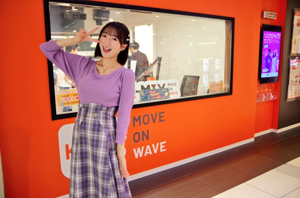 __Kanday's tweet photo. 今日の
#びゅーすた軒のまきむらさん
#kmixmove
#これでも推しとのおしごとで茹で上がった直後
#奥でやなぎぃと鬼ちゃん歓談中 https://t.co/hkGrLDQJ6i