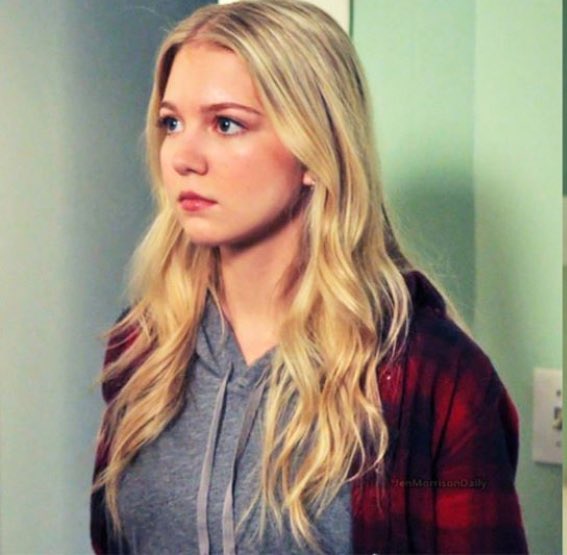 CISNESWAN_'s tweet image. #GrowthChallenge

&quot;Postea una imagen de tu personaje de pequeño y una actual para ver lo mucho que ha crecido.&quot;

Quien guste que lo haga pero voy a mencionar 

@RubyxLucxs 
@Ingrid_SQ_ 
@HeroCharming_ 
@truestbcliever