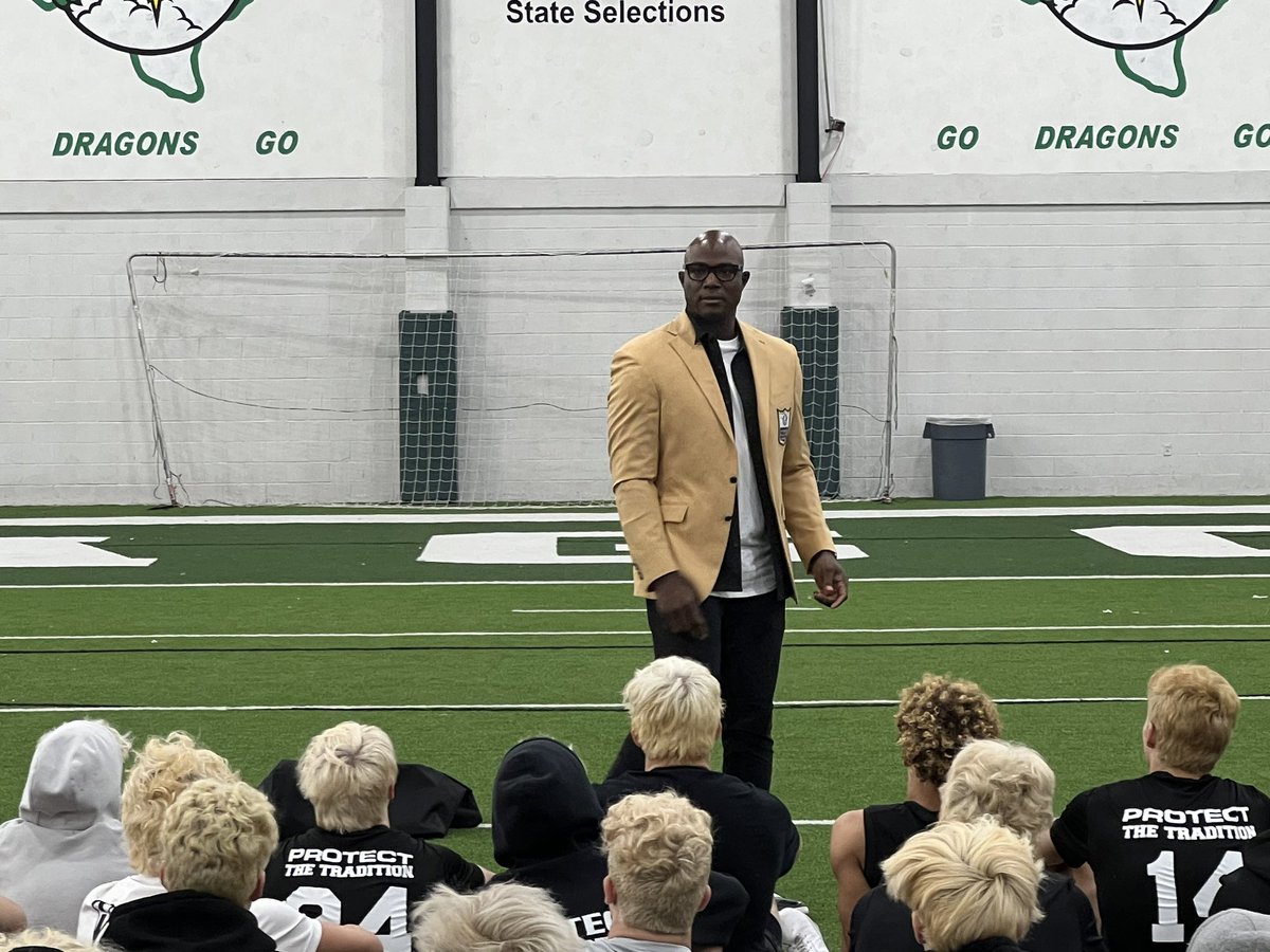 coachrdodge's tweet image. We appreciate the HOF @DeMarcusWare taking time out of his busy schedule to come talk to us this morning! Iron Sharpens Iron!