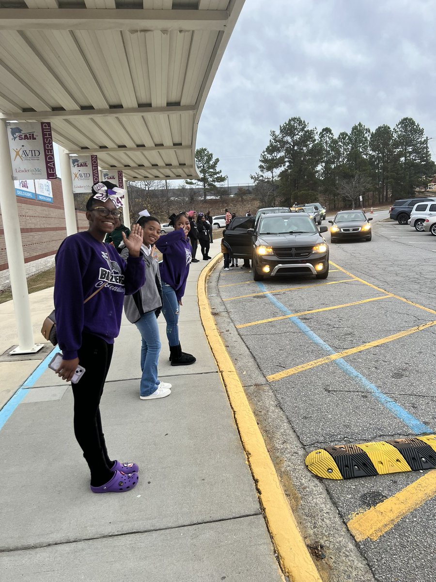 A great way to celebrate American Education Week with our @RCE_sail neighbors! <a href="/RV_cheerleading/">Ridge View High Cheer</a>