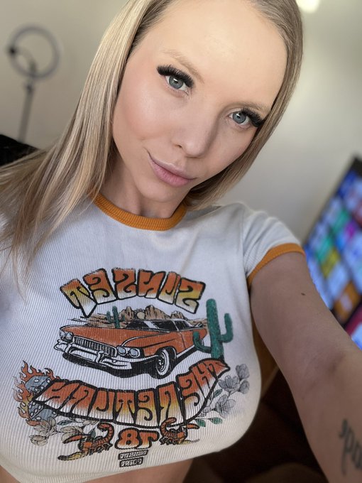 Hey 👋 https://t.co/R8FnzLIvcg