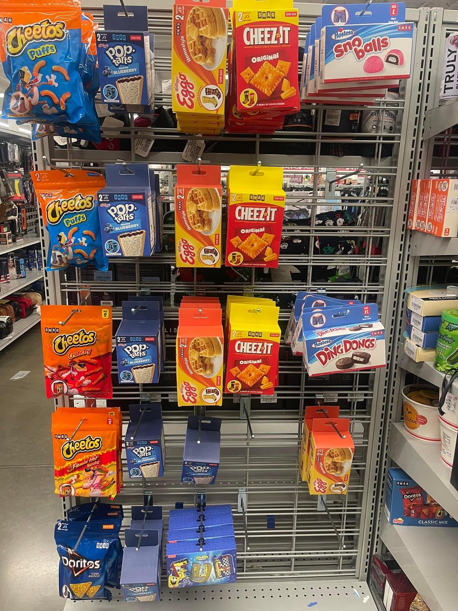 I’m high asf tryna get snacks🤦🏾