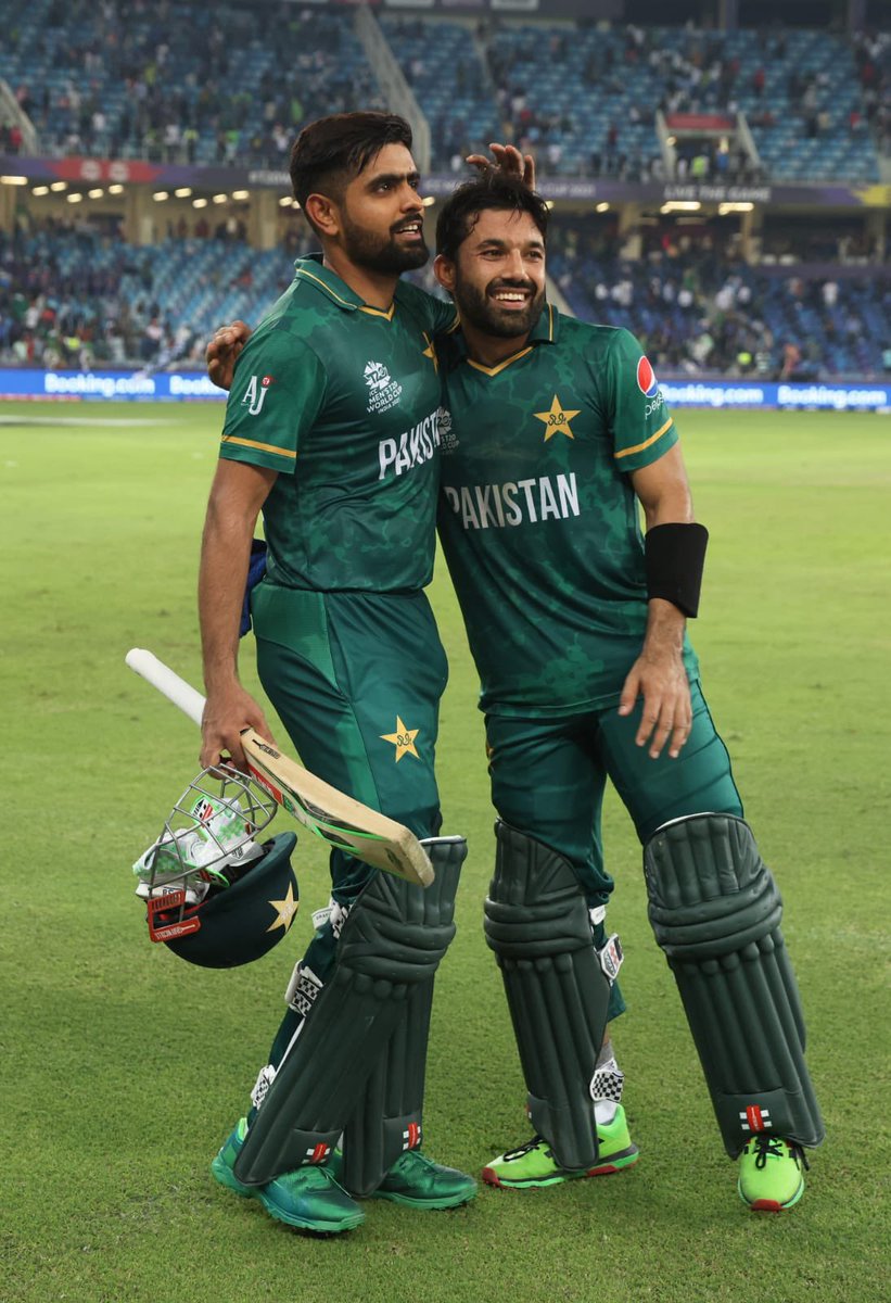 zainyar1's tweet photo. This is for you, Pakistan.
History made. All eyes in the next game, InshaAlllah. ♥️
#BabarAzam𓃵 #ViratKohli𓃵 #BehindYouBabarAzam #IndiaVsNewZealand BCCI #Fixer Stay Strong #PSL9 #ShanMasood Captain #ShaheenAfridi #B56 #Rizwan https://t.co/byarLbIHli
