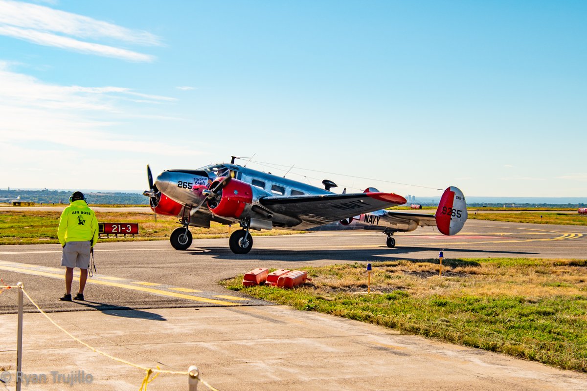ryantujillo's tweet photo. It's easy to overlook the beauty of things we see daily. Take a moment to appreciate the simple things that make life unique. Have a wonderful Wednesday!

#SNF23 #sonoranbeauty #aviationphotography #beech18 https://t.co/rrUTbcRlUV