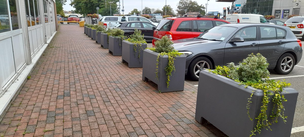 Polysafe_ltd's tweet photo. Dartford Borough Council were supplied with painted type PA planters ‘It was a very successful delivery and project and I would be happy to use Polysafe again and recommend them to others’ https://t.co/aylQeqSGga