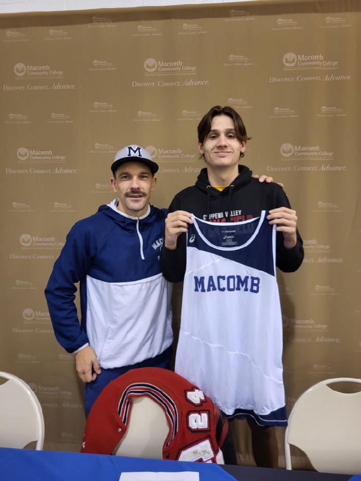JackDeWaele10's tweet photo. I am excited to announce my commitment to Macomb community college! I want thank my parents, coaches, my teammates, and coach Fecht for giving me and opportunity to compete at the next level. Excited for the next chapter! https://t.co/OEmcJMvrE7