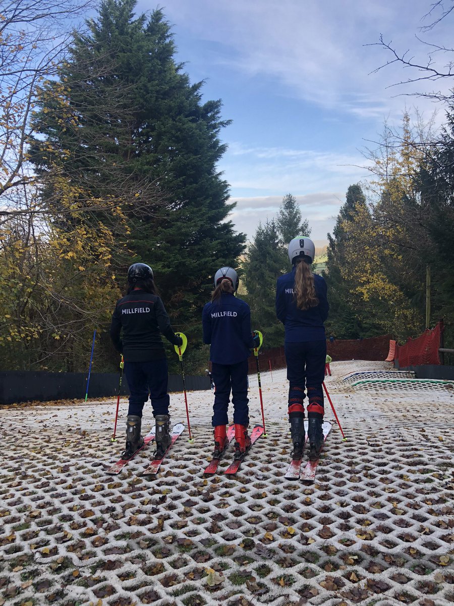 SkiTeam tweet media