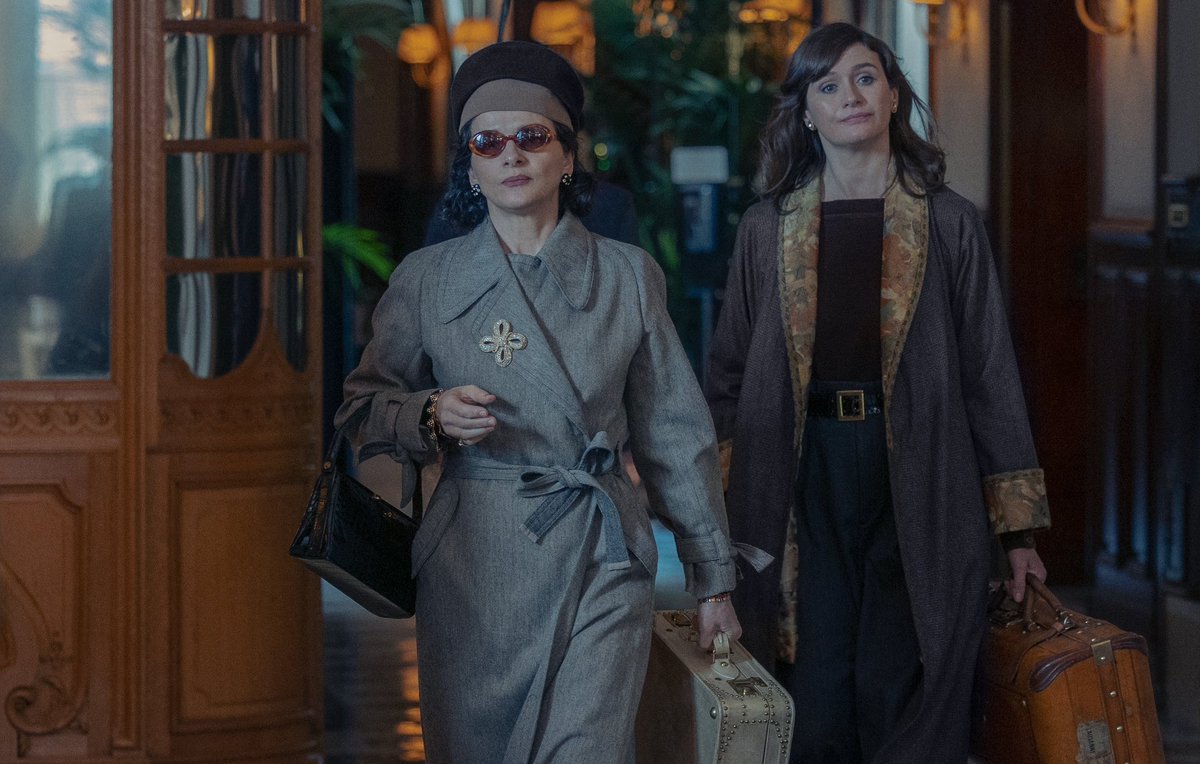 AppleTV's tweet photo. The first look at The New Look.

Ben Mendelsohn is Christian Dior.
Juliette Binoche is Coco Chanel.
Maisie Williams is Catherine Dior.
John Malkovich is Lucien Lelong.

Series premiere February 14. https://t.co/K4fTEWefgs