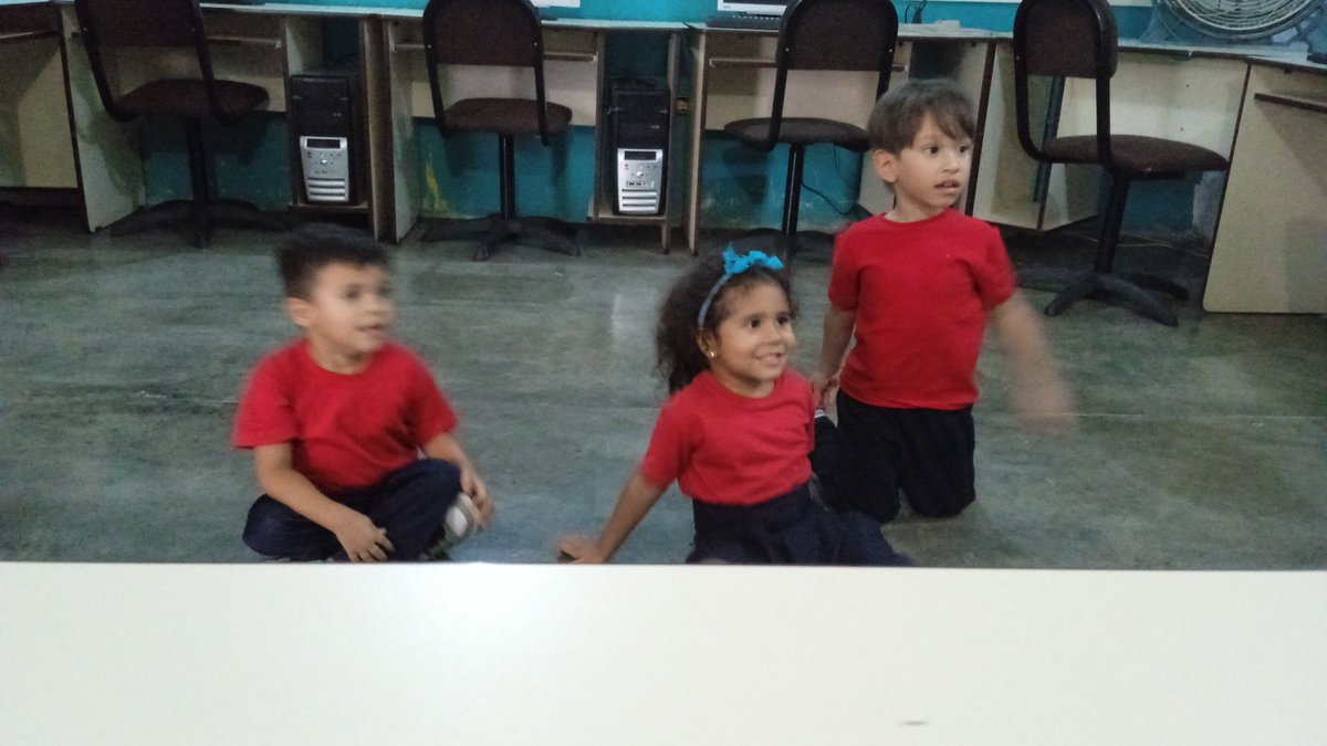 CbitLlaneritos's tweet photo. #15Nov en el espacio del Cbit Los Llaneritos (Barbarita de la Torre) actividades pedagógicas y tecnológicas, videos alusivos al Esequibo @fundabitguaric2 @NicolasMaduro @MPPEDUCACION https://t.co/uShv8G63F9