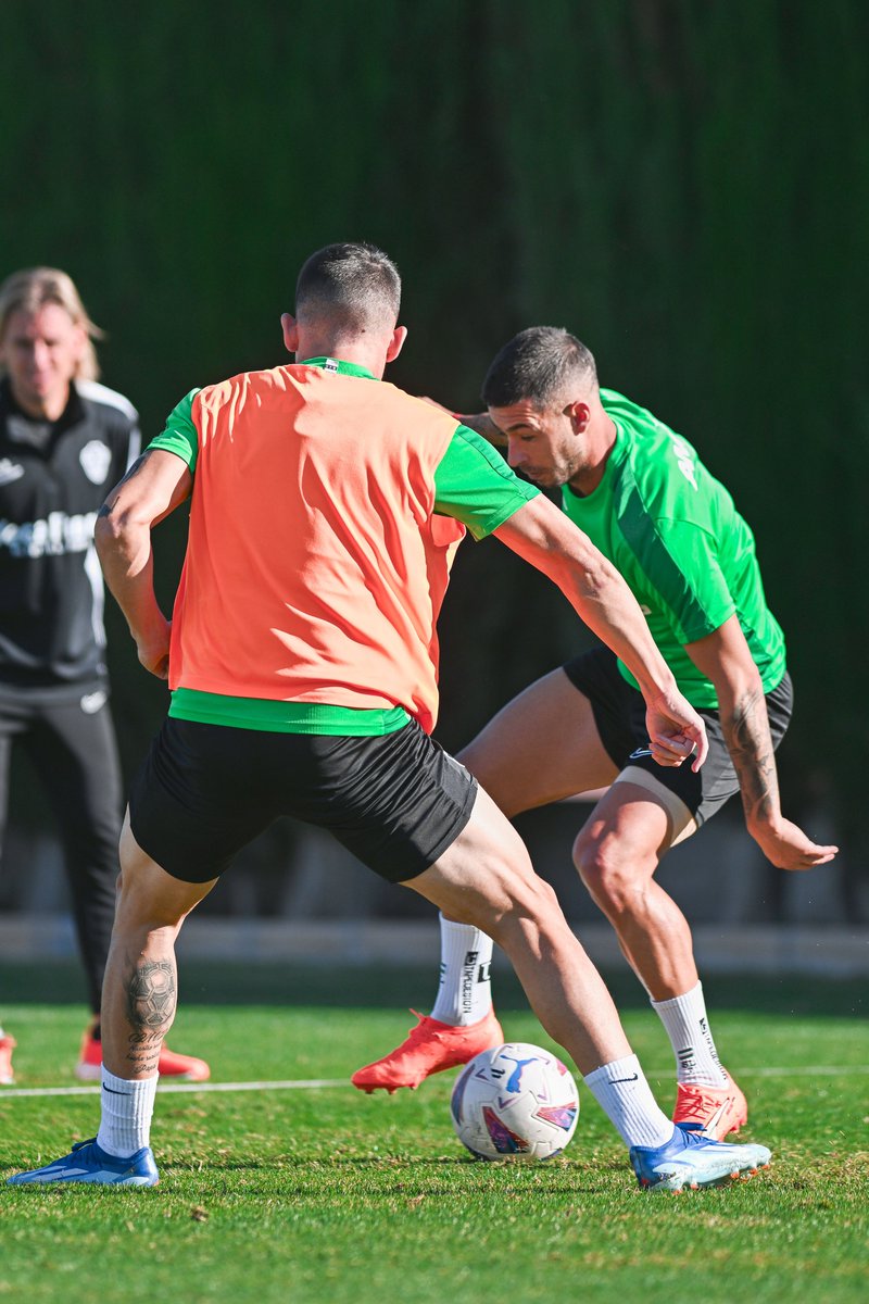 elchecf's tweet photo. 🦁🔛 ⚽️ https://t.co/XB8ou7NZSA