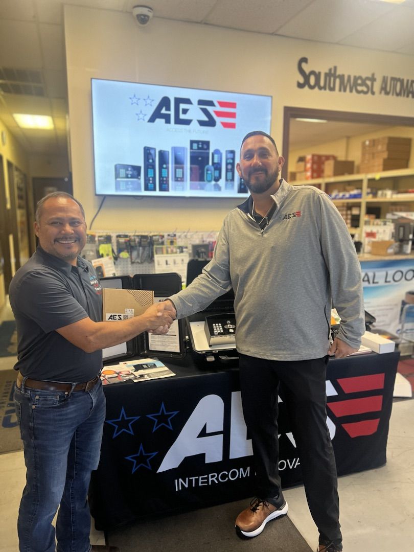 AesUsa's tweet photo. Training Day Success at @Southwest Automated San Antonio yesterday!

 #AESTraining #SASSanAntonio #aeseloop #AESGratitude #AESUSA #ProfessionalInstallers #accesscontrol #intercoms #groundloops #cellularintercoms #wirelesstechnology #telephoneentry https://t.co/71sgqOLtyF
