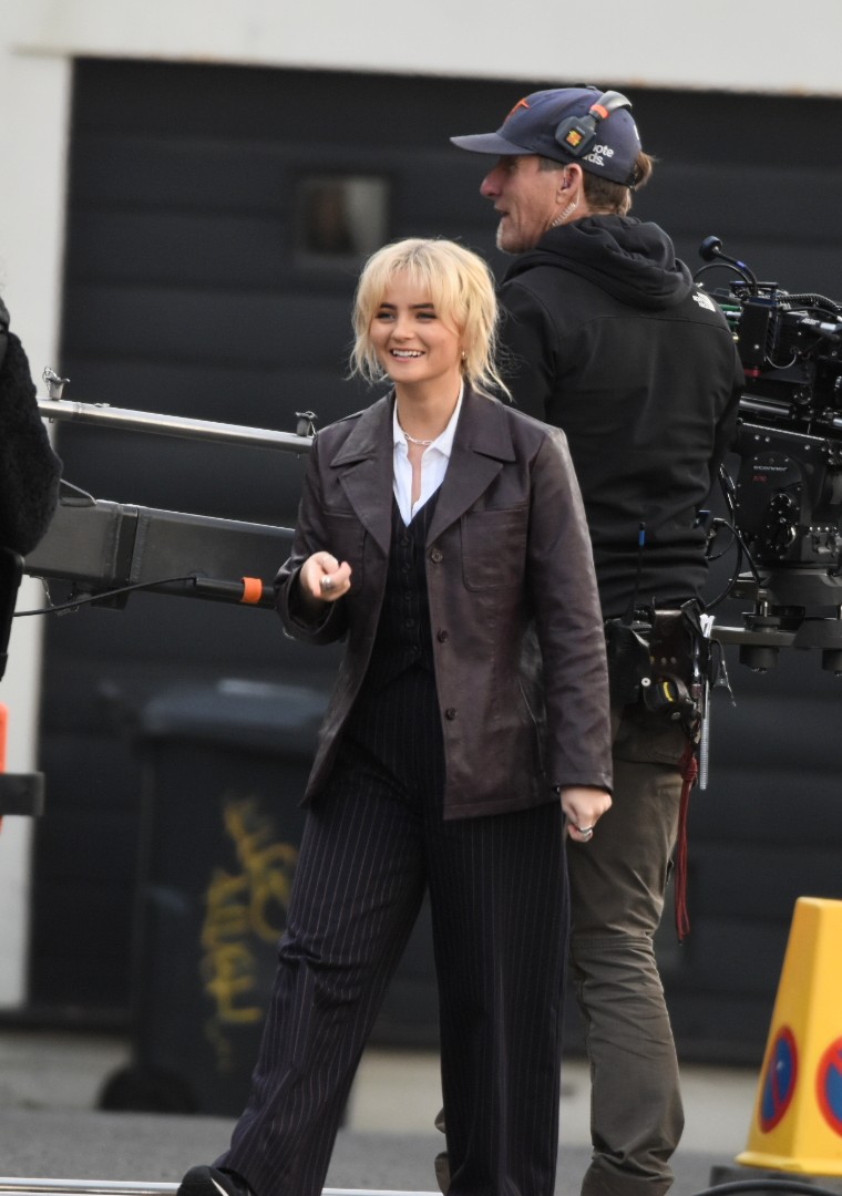 #dwsr Millie Gibson on set