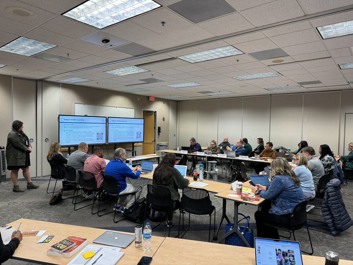 chief_officers's tweet photo. @FCPSKY Office of Teaching &amp; Learning providing professional learning for #middleschool principals today on #acceleration #reteaching @lmeekins1 @BBradfordFCPS #NewWayForward https://t.co/HbdFWUoFYe