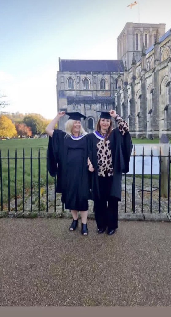 Amanda Bakes tweet media