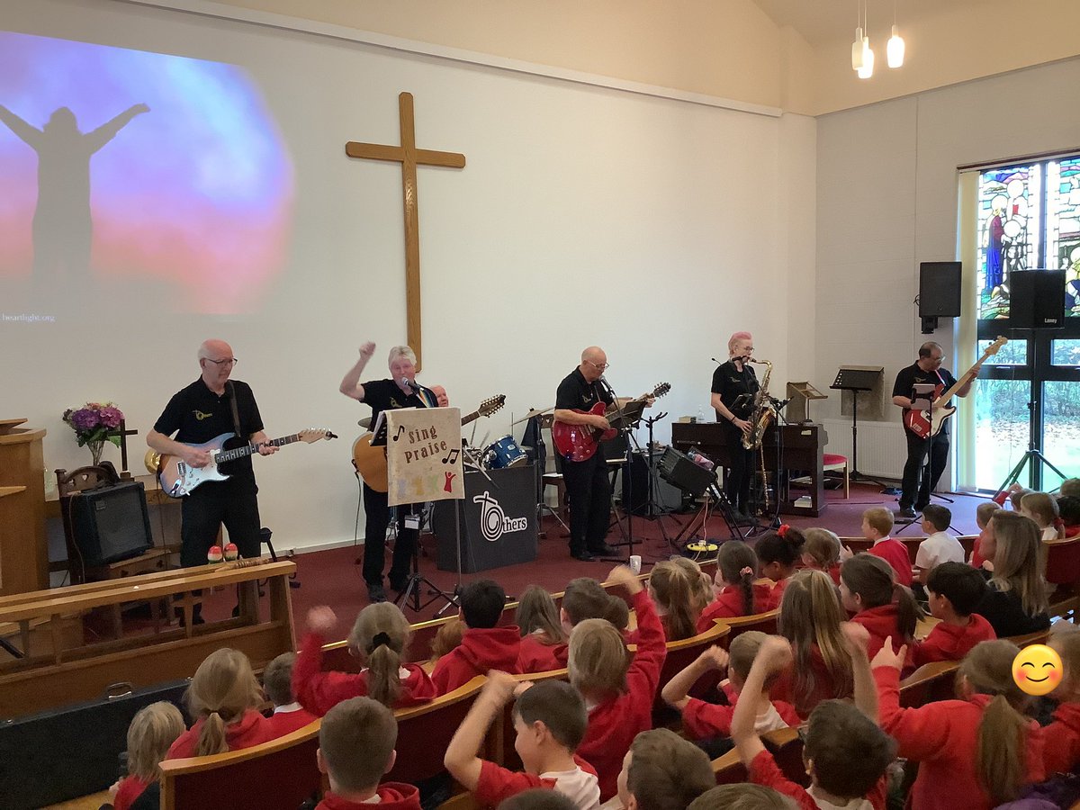 AspullChurchSch's tweet image. What a performance! Thank you to the band T’Others @AspullMethodist for a wonderful afternoon of uplifting songs and praise. We all had so much fun, you are amazing! ❤️ #acpsenrichment #acpsworship #rocknroll