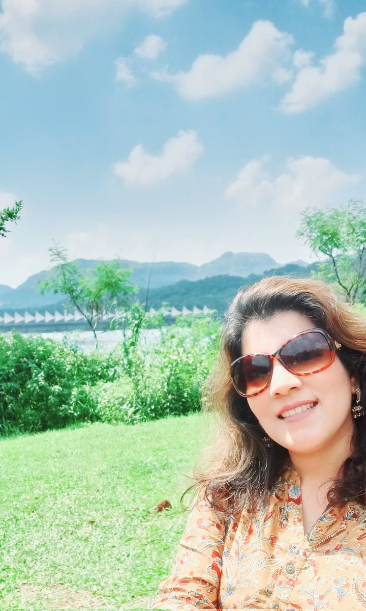 saharzaman's tweet image. I recently visited #AambyValley @AambyV built by #SubrataRoySahara. It offered me a fresh perspective on him. Away from news of his arrest,scam &amp;amp; wierd news channel, I experienced a world class city with a loyal staff working in the hills with great food &amp;amp; motorboat rides #RIP