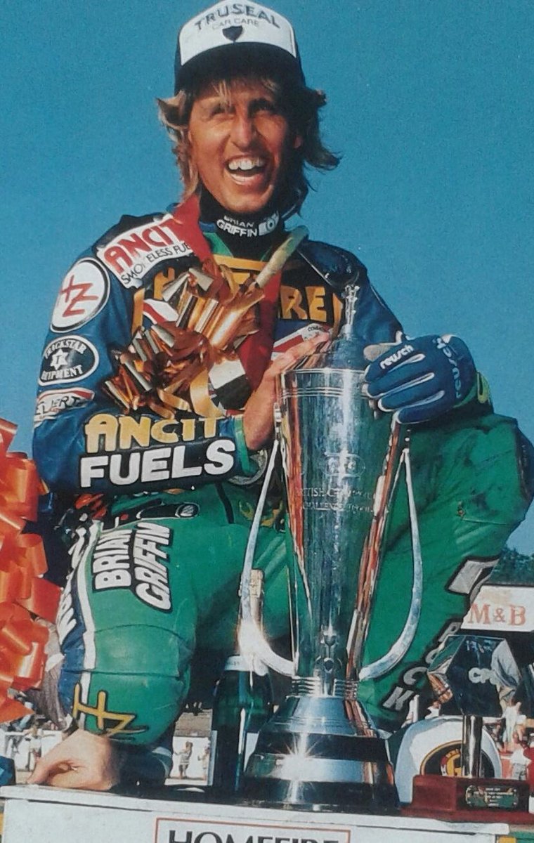 The sun is shining today #JustSaying 😁😇

Simon Wigg 
15th Oct 1960 - 15th Nov 2000

RIP. Legend.