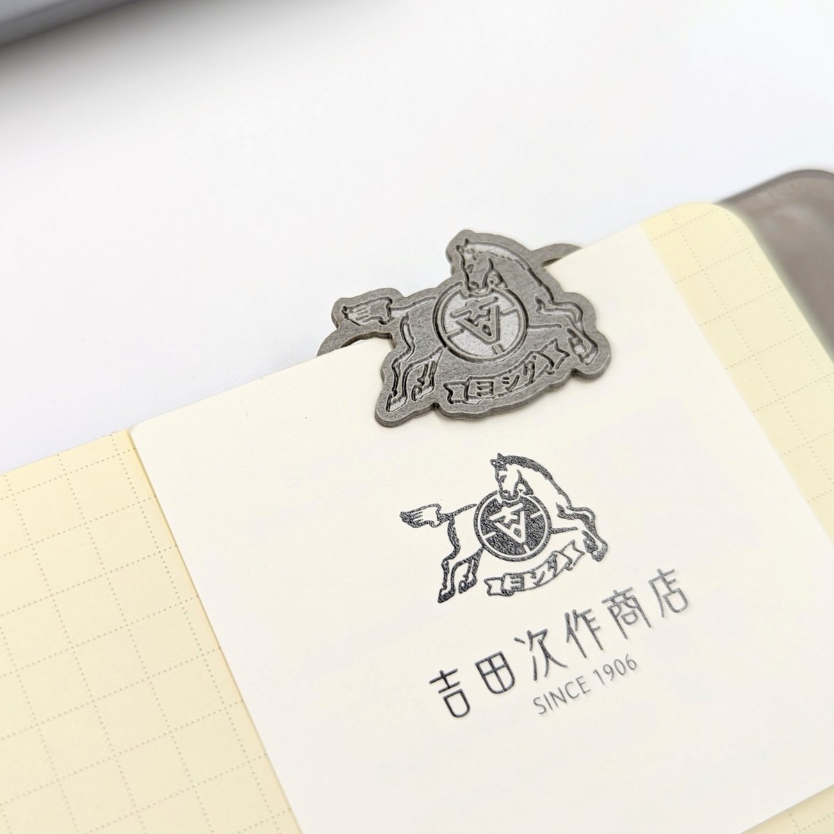 bungujoshi's tweet photo. 【ノベルティ情報】
・オリジナル紙クリップ
吉田次作商店のSNSアカウント（Instagram・Xいずれか）をフォローいただいたお客様にプレゼント

#文具女子博 #文具女子 #文房具 #文具 #stationery https://t.co/SMFvTp1adk