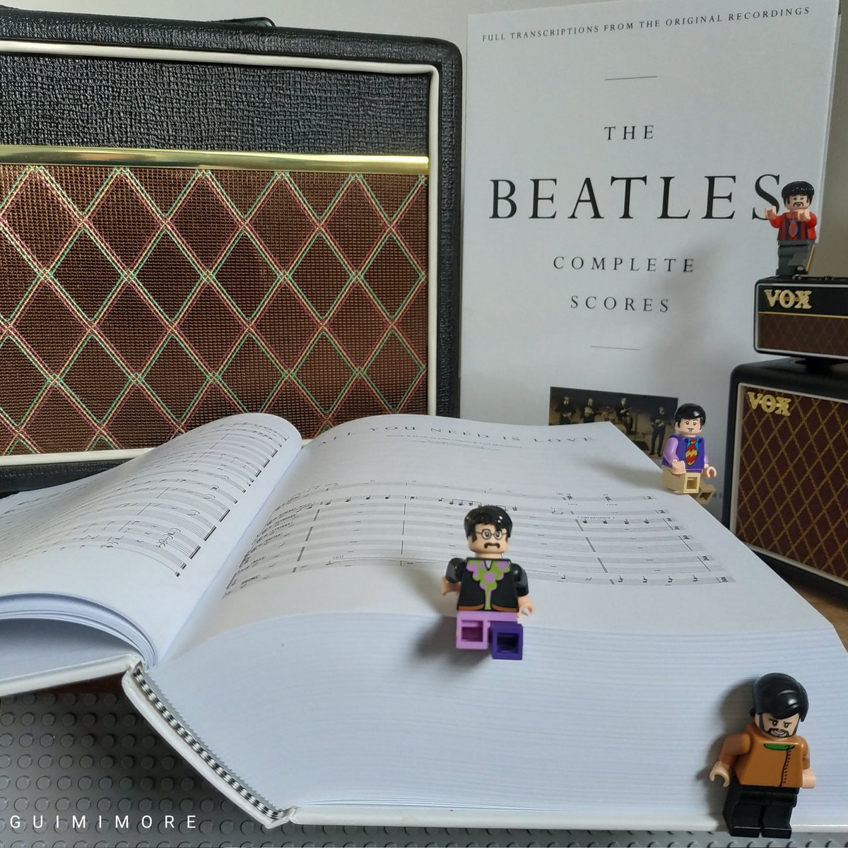 'Everyone has his holy book, mine is the holy beables'

#thebeatles #music #book #religion #holybook #LEGO #vox #legography #minifigures