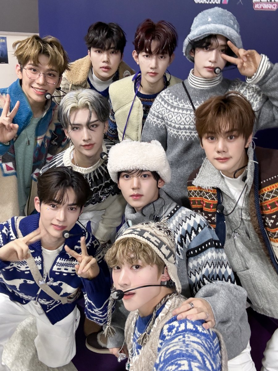 _𝗭𝗘𝗥𝗢𝗙𝗢𝗖𝗨𝗦

🌹 : 제로베이스원이 쇼! 챔피언을 CRUSH (가시) 했다던데 사실인가요?

📢 : 네. 다음은 주간 아이돌과 아이돌 라디오를 CRUSH (가시) 할 차례입니다.

#ZEROBASEONE #ZB1
#제로베이스원 
#MELTINGPOINT #CRUSH #가시
#ZEROBASEONE_CRUSH