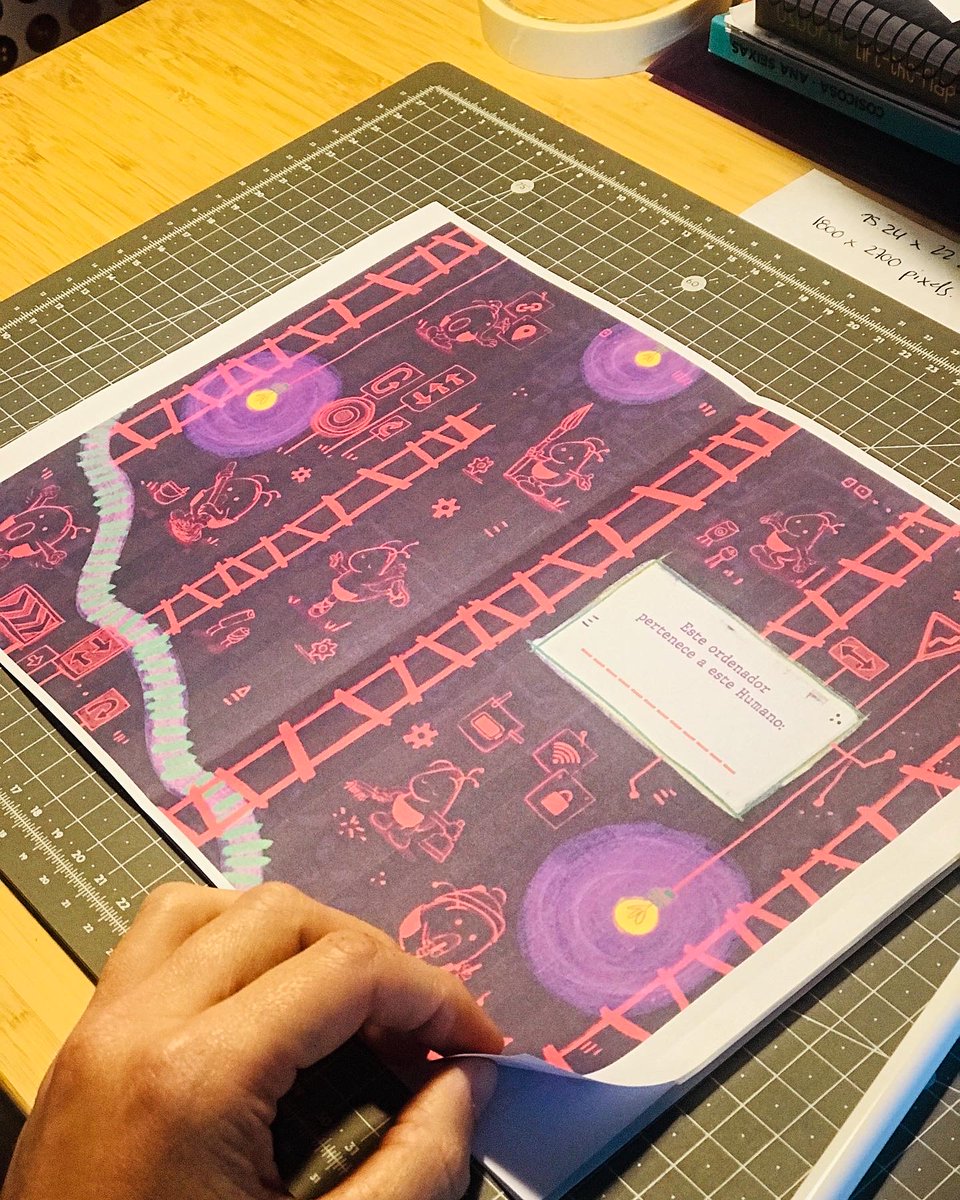 miriamtocino's tweet photo. [ES] Montando prototipo.
***
[EN] Mounting prototype.
***
#bookmaking #learningthroughstorytelling #codingforkids #computationalthinkingforkids #engineeringforkids #roboticaporlaigualdad #roboticaeducativa #zerusandona https://t.co/YM6zVWNCHx
