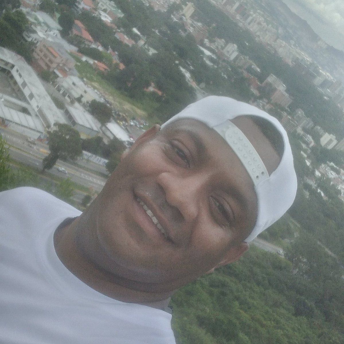 Alvaro65401677's tweet photo. #NuevaFotoDePerfil https://t.co/K8SJF2WXES