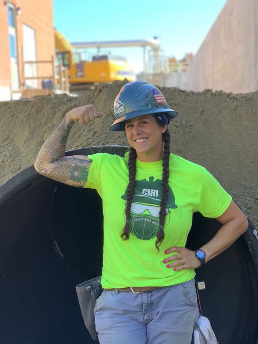 I&rsquo;m workin on laying big pipe (42&rdquo; and 48&rdquo;)this week, what are you working on this week? https://t.c