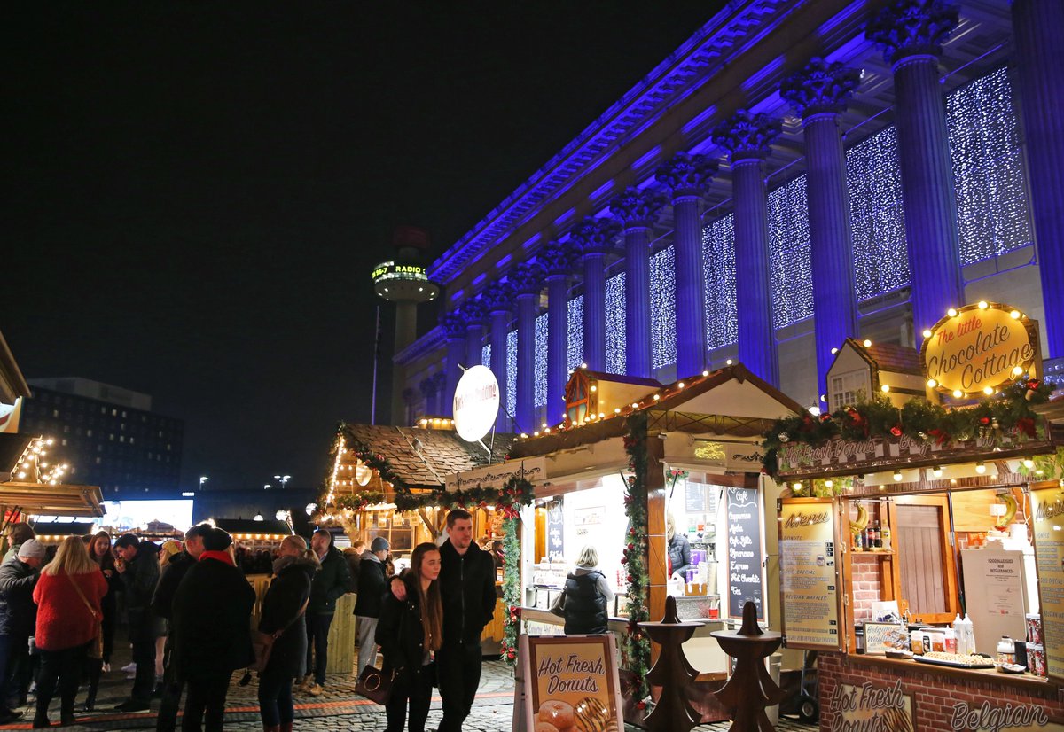 Liverpool's Christmas Markets are nearly here! 🎄 From 18 November - 24 December the Christmas Markets will return to St George's Plateau and William Brown Street in Liverpool! ➡️ visitliverpool.com/event/liverpoo…