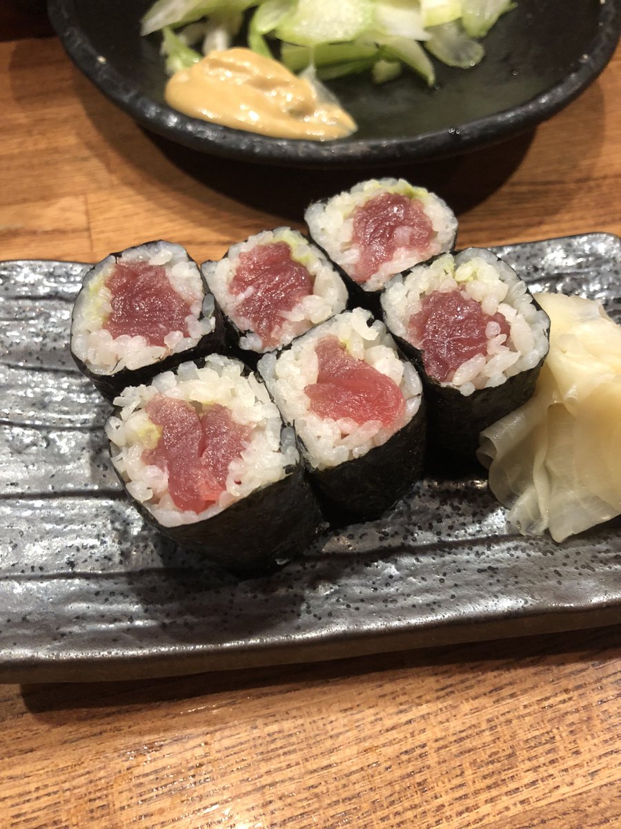嫁と行きつけで飲んだのだが…
俺には「あたしと一緒に来ないと許さない！」とか言ってたのに…

自分は女子会とか！一人飲みとかしてやがってのかよ(´；ω；｀)

って店長さん達との会話で色々バレましたw

ギルティ！