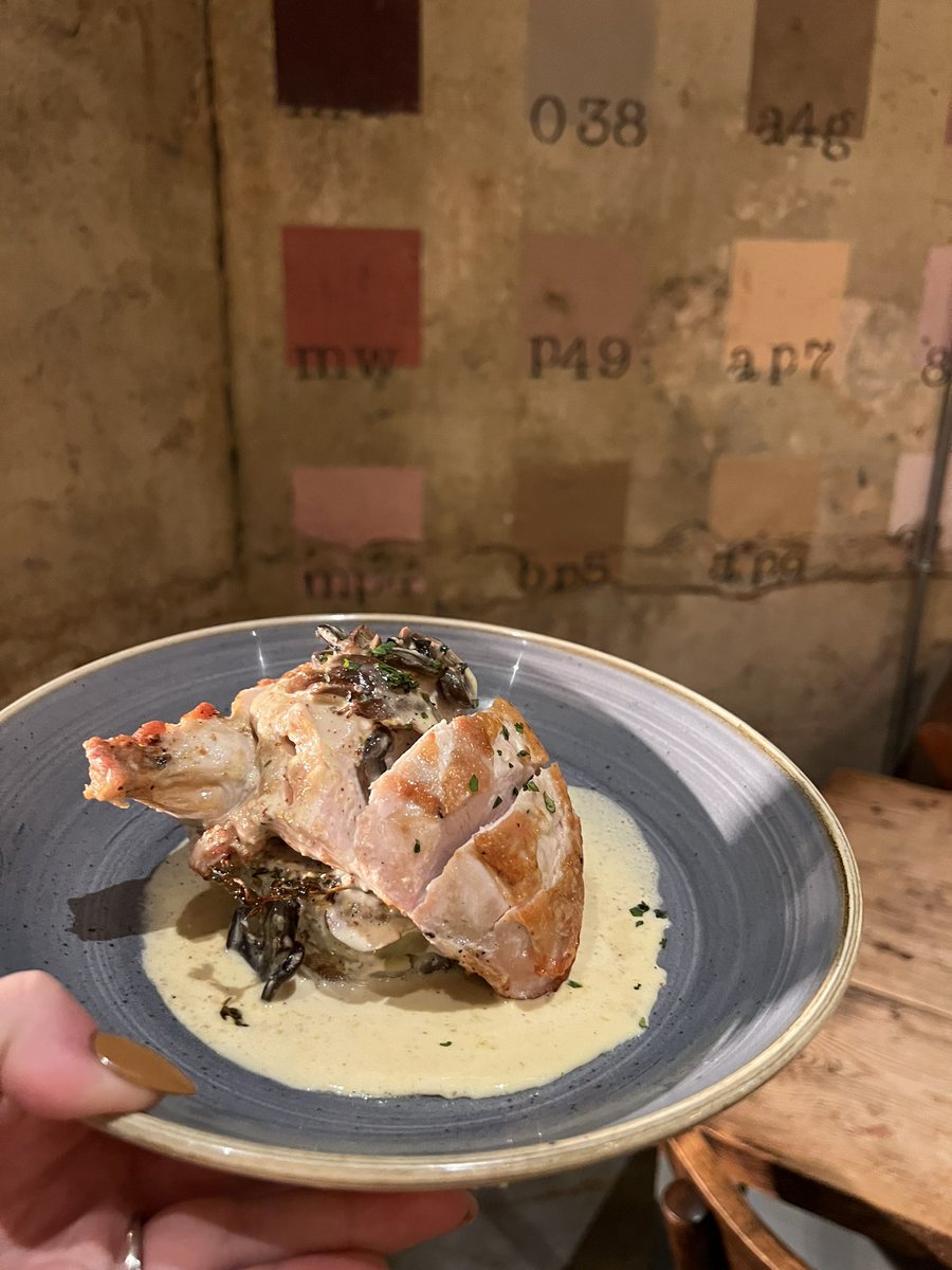 Bull & Gate tweet media