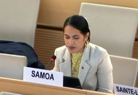 📸| Representante de Samoa 🇼🇸 resalta los esfuerzos de #Cuba🇨🇺 para garantizar el acceso a la salud de todos durante la pandemia y a pesar del bloqueo y la crisis económica mundial.

#UPR44