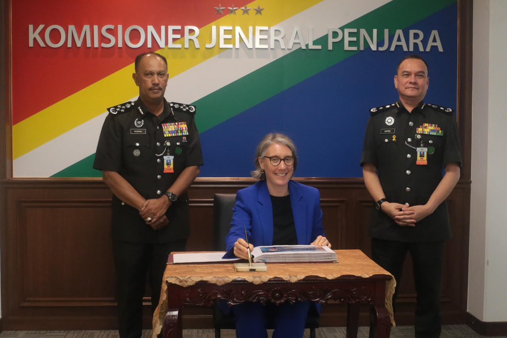 penjaramalaysia's tweet image. LAWATAN KERJA RASMI DAN KUNJUNGAN HORMAT PESURUHJAYA TINGGI BRITISH KE JABATAN PENJARA MALAYSIA

#BritishHighComissionKualaLumpur
#UKinMalaysia
#MyPRIDE
#PenerajuPerkhidmatanKorektif