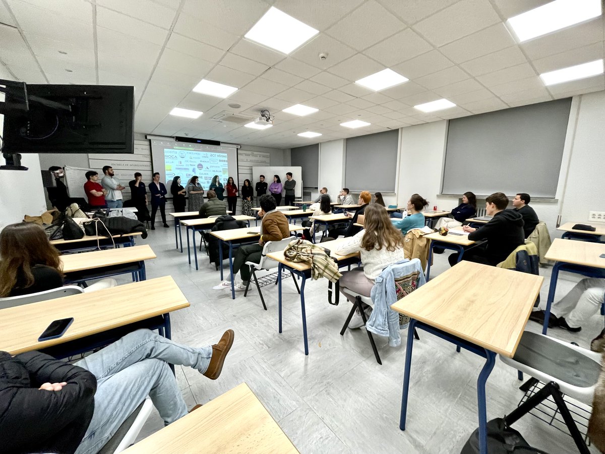 Jornada de #OrientaciónProfesional.🏆

Ayer, titulados de Grado Inmobiliario ASPRIMA-UPM han compartido con los estudiantes actuales su experiencia en el sector inmobiliario y en las prácticas profesionales en empresa.

¡Gracias por vuestra colaboración e implicación continua! 👏