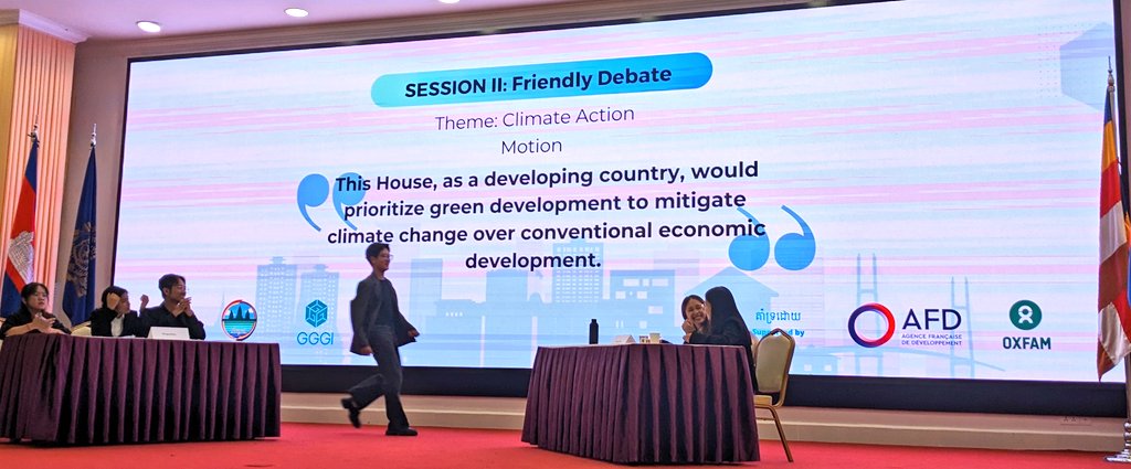 ritthyou's tweet photo. #YouthKH debating green development to mitigate #climatechange vs. conventional economic development? #blueskies #netzeo #cambodia https://t.co/SNwf4EFon2